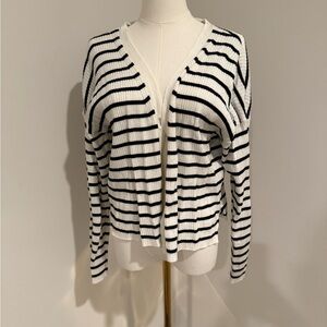 Abercrombie & Fitch Black and White Cardigan with V-neck and Long Sleeves